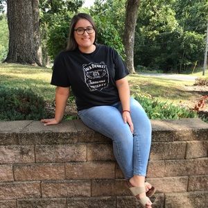 Meet your Posher, Adriana